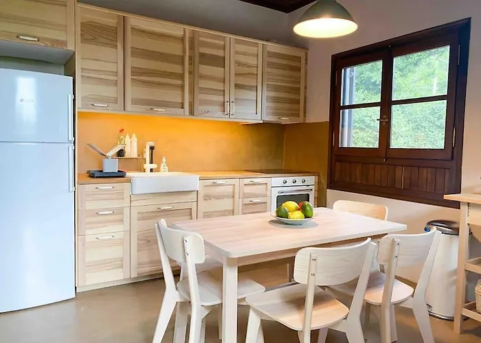 The In The Trees בית נופש טסגרדה