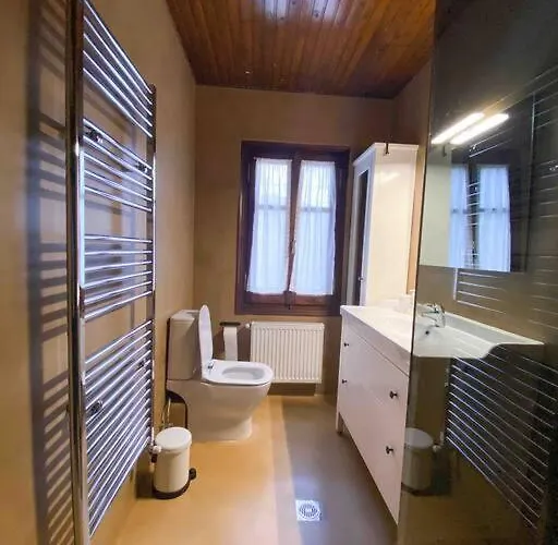 בית נופש The In The Trees טסגרדה